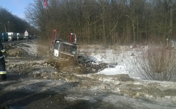 Жуткая авария в Тульской области: фура протаранила «Рено», погибли оба водителя