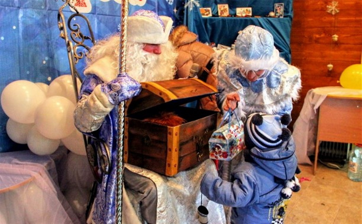 В Белоусовском парке появилась резиденция Деда Мороза