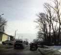 В Новомосковске пешеход угрожал пистолетом автомобилистам: видео