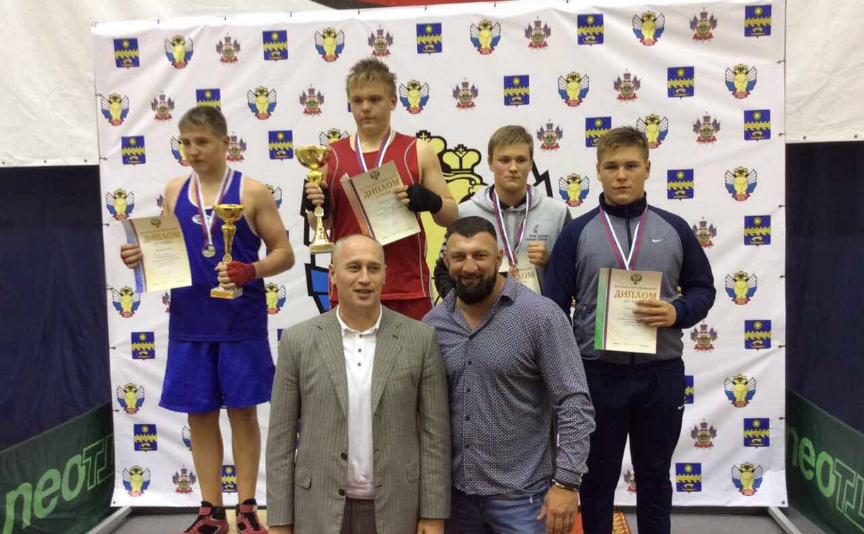 Юный туляк Александр Фомичёв завоевал бронзу на первенстве России по боксу