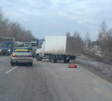 На автодороге «Тула-Новомосковск» столкнулись грузовик и «Лада»