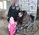 Семье погорельцев из Теплого помогают восстановить дом