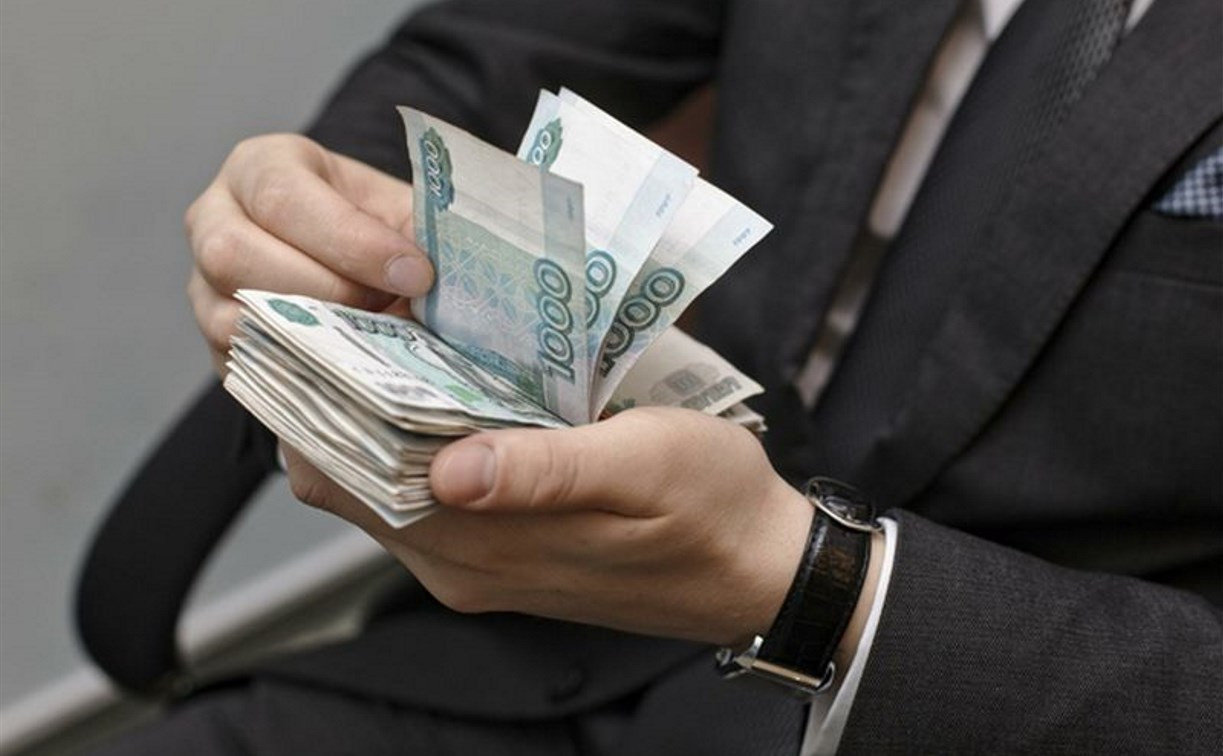 Средняя зарплата тульских чиновников – 54300 рублей в месяц