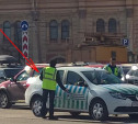 Автомобили МКУ «Автохозяйство» вновь паркуются на местах для инвалидов