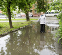 В Туле на ул. 9 Мая затопило двор