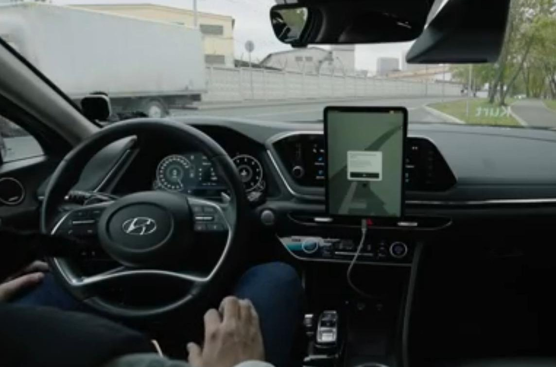 Автономный автомобиль проехал без вмешательства водителя из Москвы в Тулу и обратно