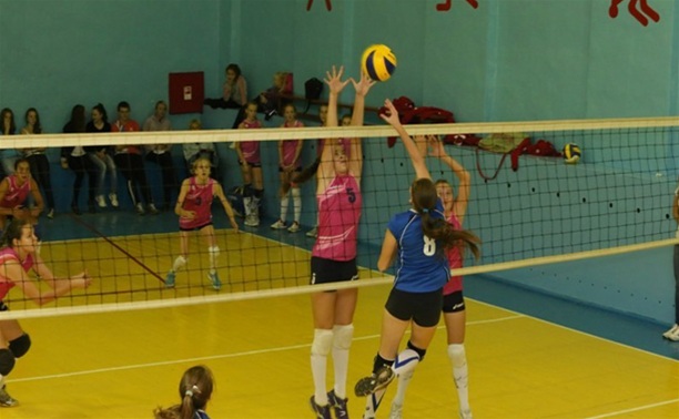 Юные тульские волейболистки завоевали серебро на турнире в Липецке