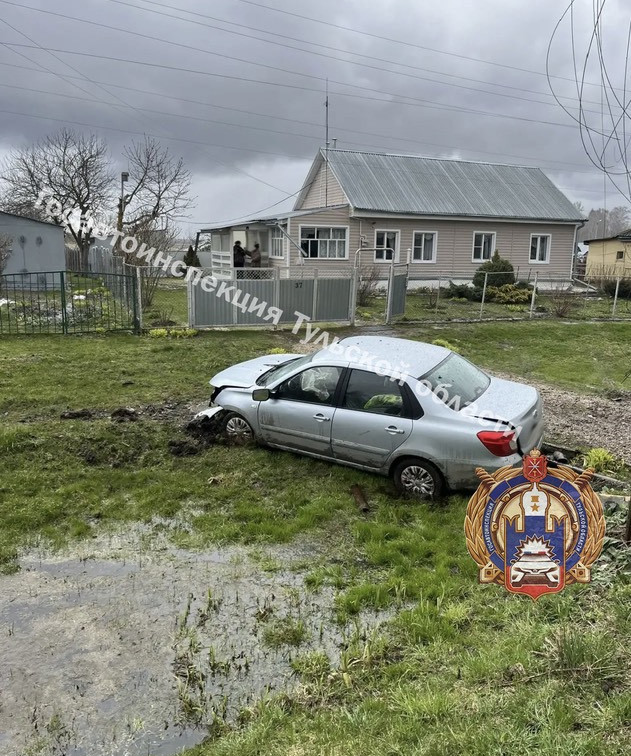 В Ясногорском районе Datsun улетел в кювет и опрокинулся