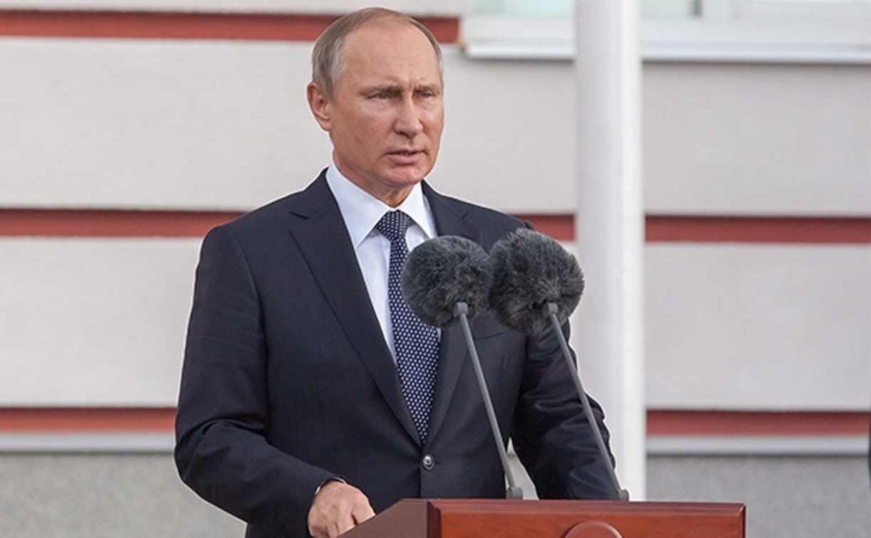 Владимир Путин наградил медалью директора тульского Центра детской психоневрологии