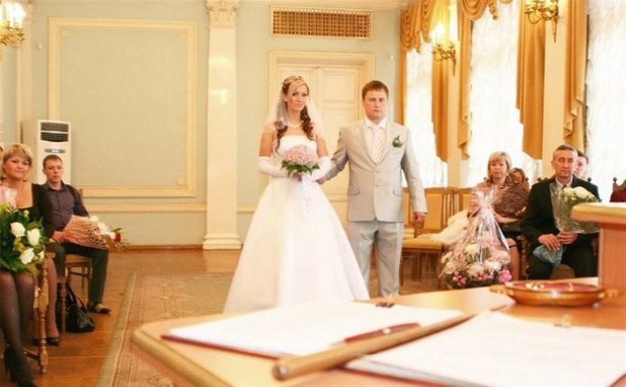 Глава ФССП предложил женить только после погашения долгов