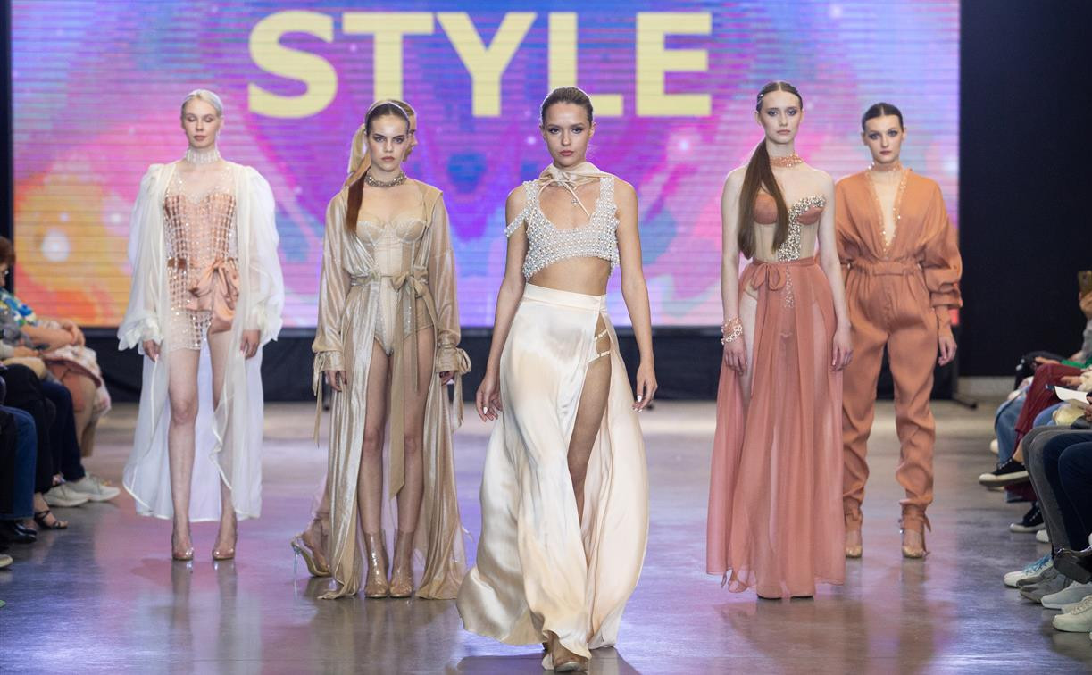 В Туле проходит XI Международный фестиваль моды и красоты Fashion Style: фоторепортаж