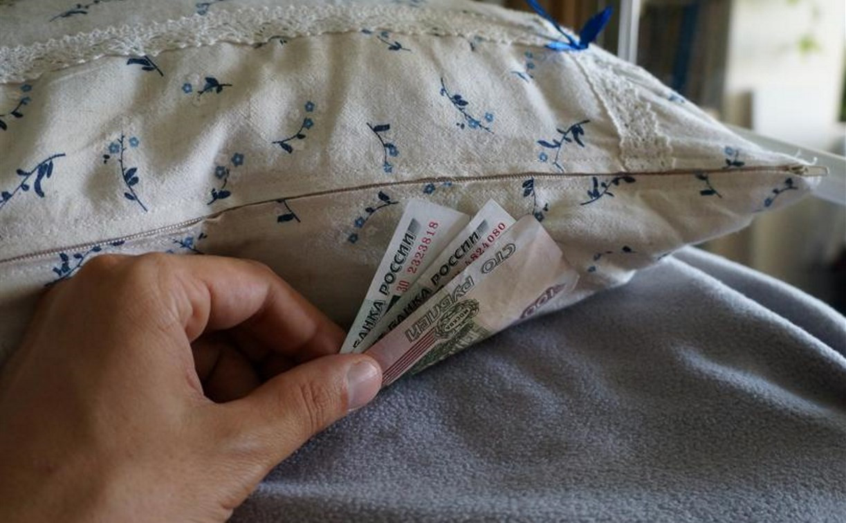 Житель Узловой украл 150 тысяч рублей из подушки своей тещи