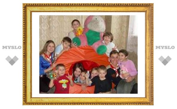 Детям из Тульской школы-интерната подарили праздник