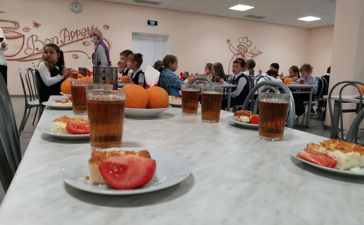 Чем кормили детей в тульских школах в первый учебный день 