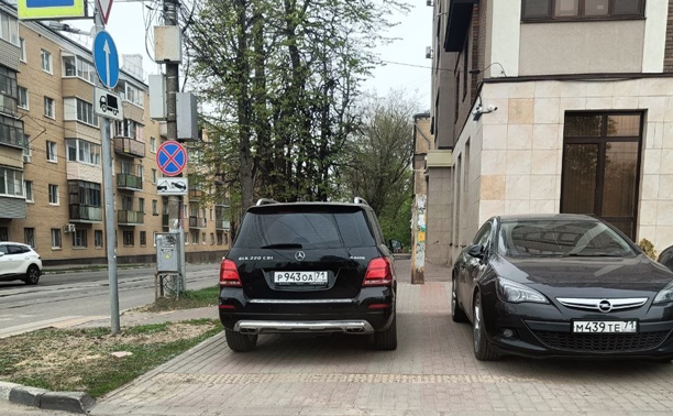На ул. Шевченко водитель Mercedes-Benz позабыл про пешеходов