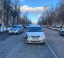 На ул. Кирова в Туле столкнулись «Лада Ларгус» и Hyundai