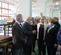 Депутаты Тульской облдумы посетили производство музыкальных инструментов