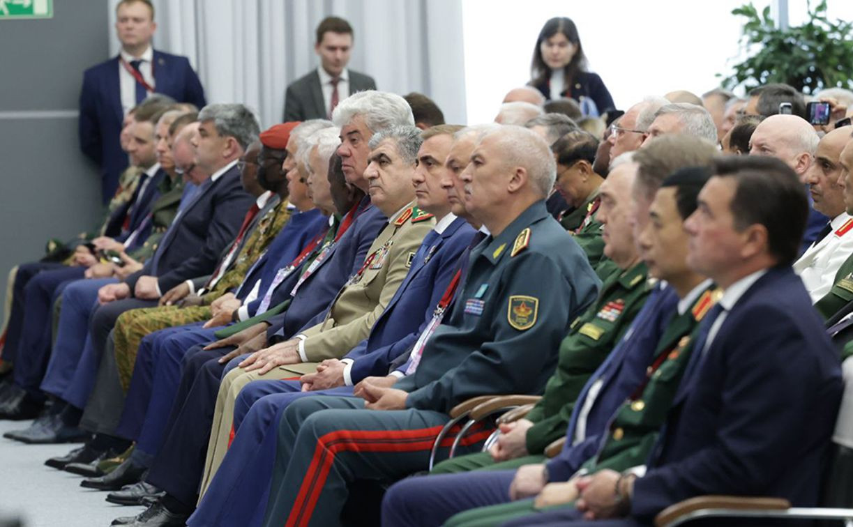 Алексей Дюмин принял участие в открытии международного военного форума «Армия-2023»