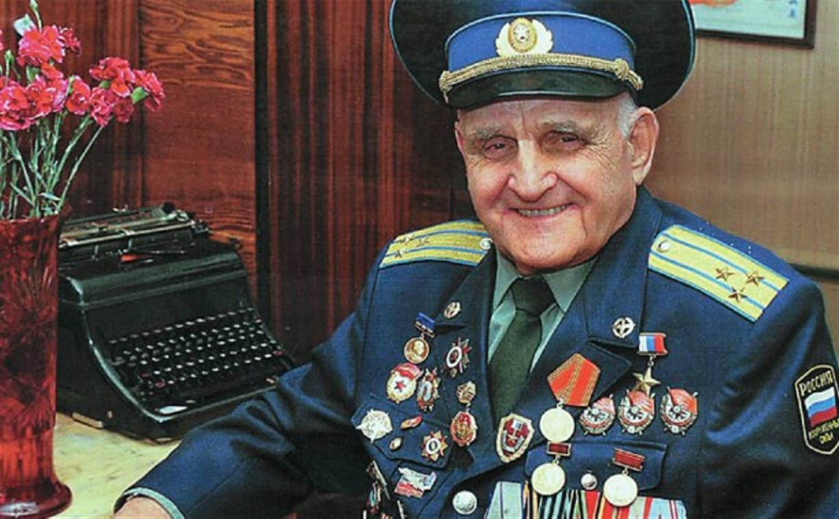 Легендарному тульскому летчику Ивану Леонову присвоят звание «Почетный  гражданин Брянска»