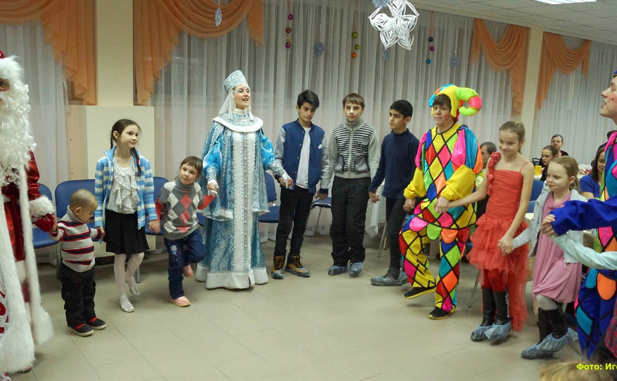 Театр «Эрмитаж» поздравил детей из реабилитационного центра №2