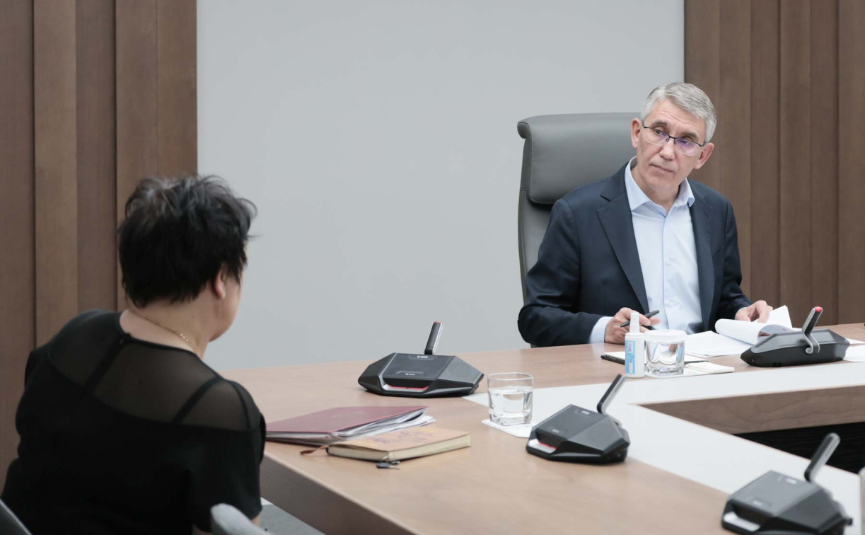 Премия «Жены Героев», детсад и соцнайм: с чем жители обращались к губернатору Миляеву