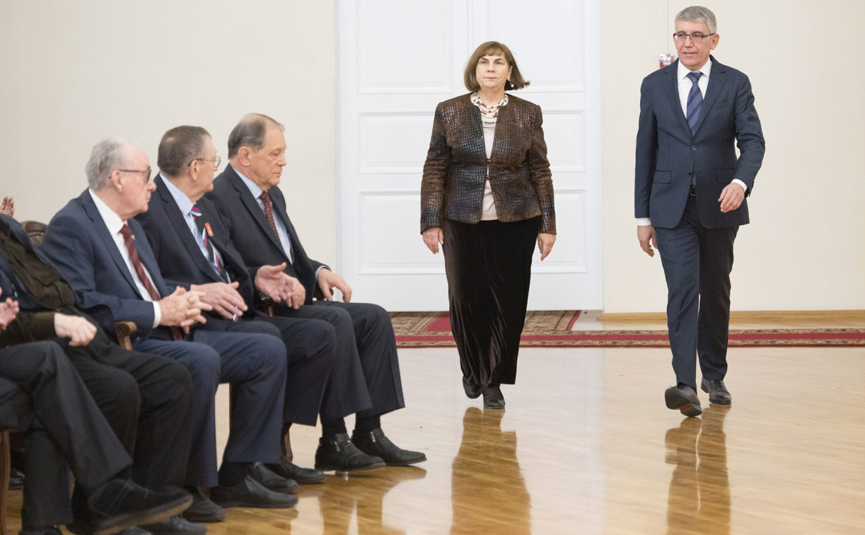 Дмитрий Миляев и Алексей Дюмин поздравили «Молодой Коммунар» с 100-летием