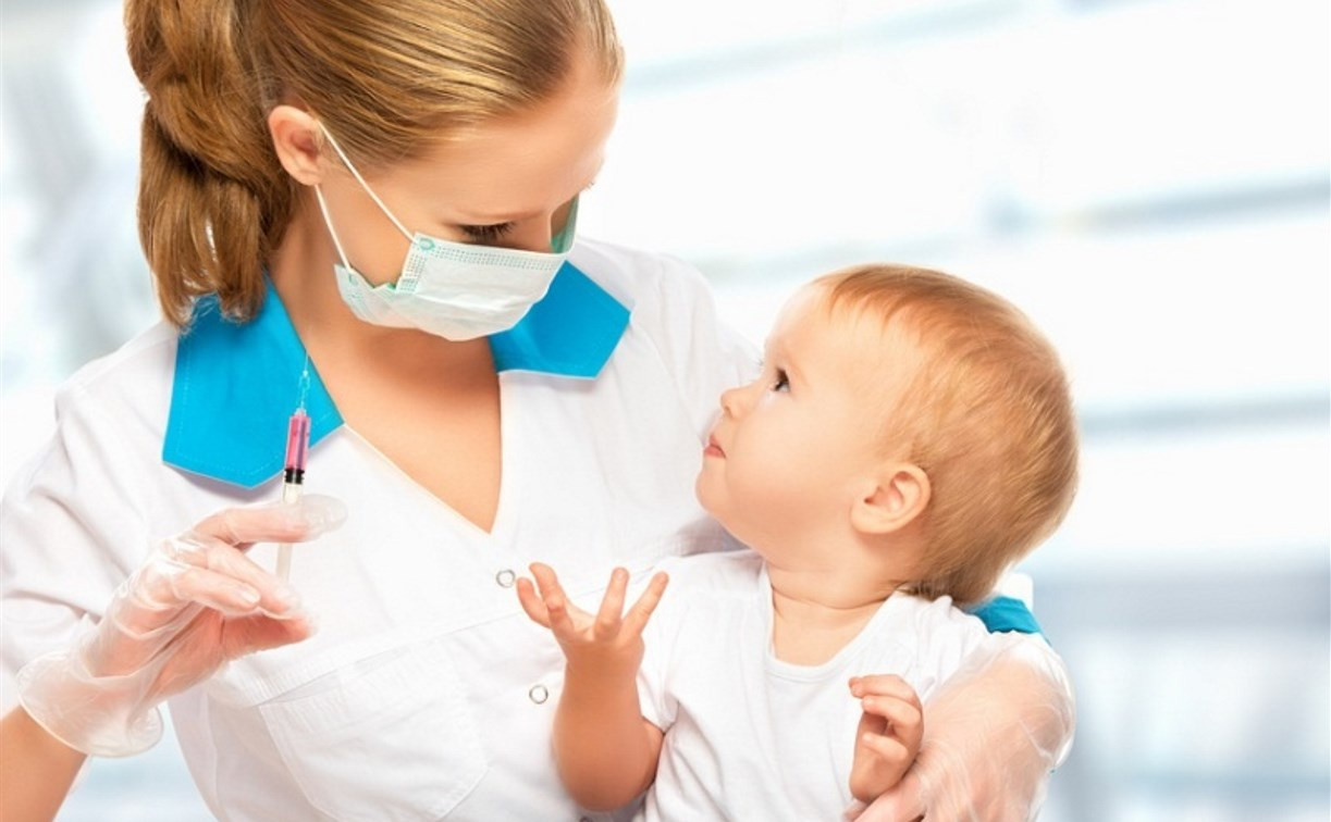 Роспотребнадзор предлагает ввести юридическую ответственность за отказ от вакцинации ребенка
