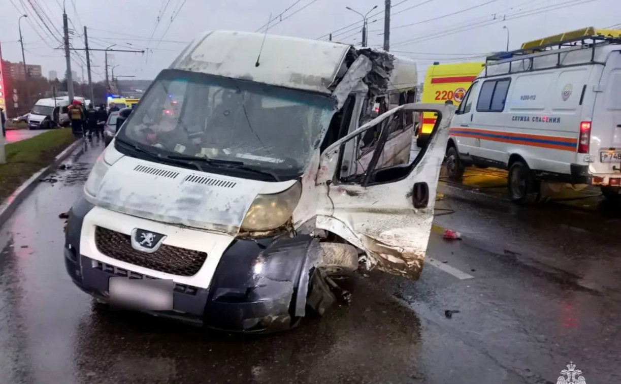 «Детей среди погибших и раненых нет»: Дмитрий Миляев о жестком ДТП с трамваем и маршрутками у «Макси»