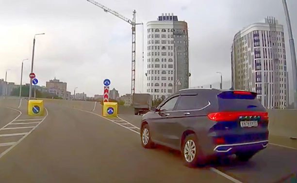 В Туле водитель едва не устроил ДТП и даже не извинился