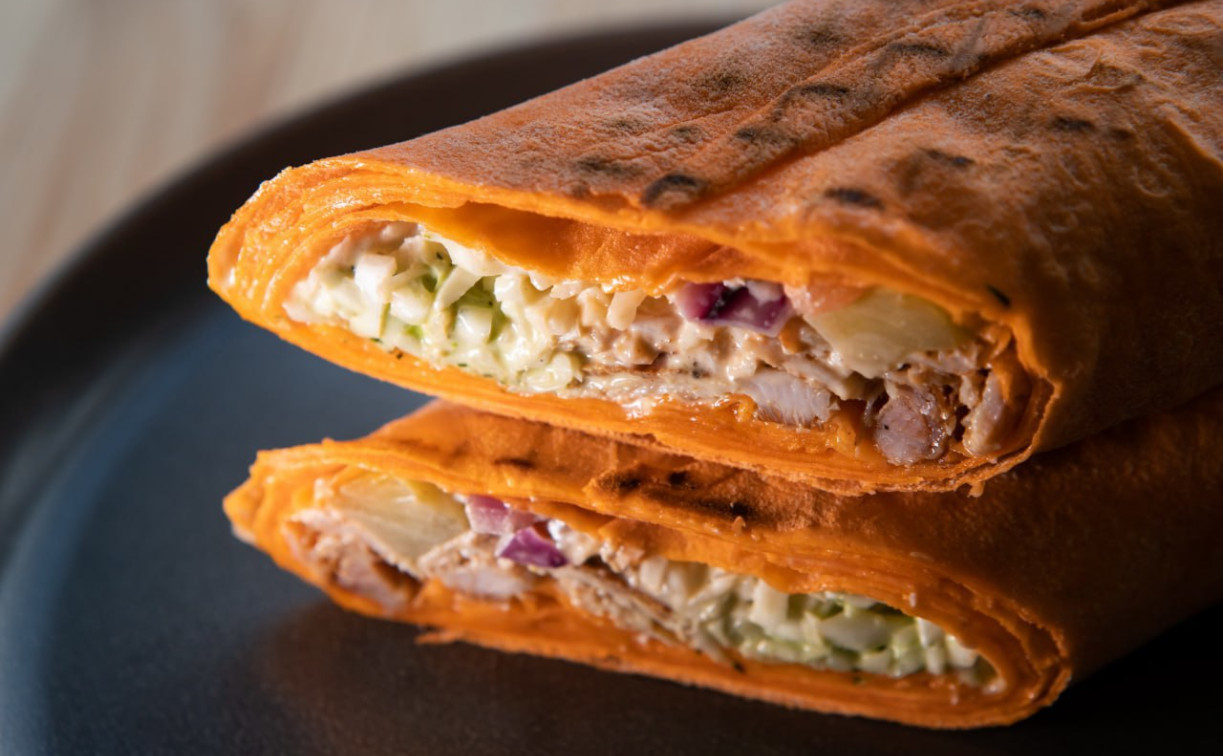 Безлимитная шаурма и зарплата от 100 тысяч: в Туле ищут страстного любителя стритфуда