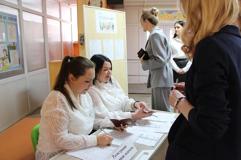 Родители тульских школьников написали ЕГЭ по русскому языку 