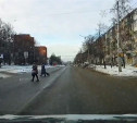 На ул. Металлургов тулякам по-прежнему лень идти до пешеходного перехода