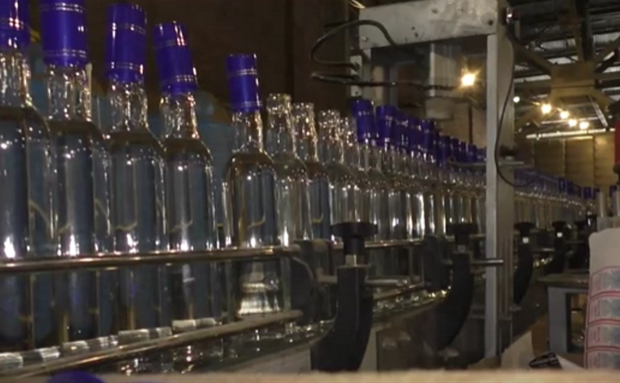 В Тульской области закрыли два подпольных завода по производству водки