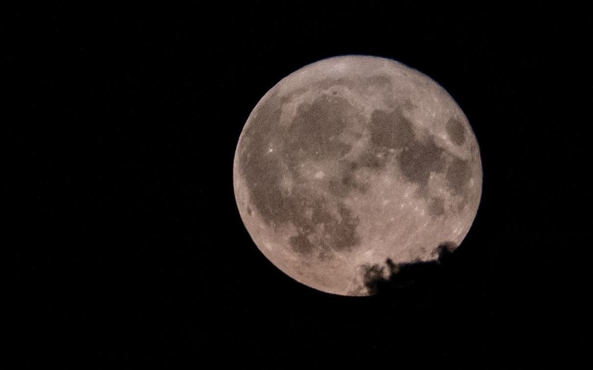 Туляки увидят первое осеннее суперлуние