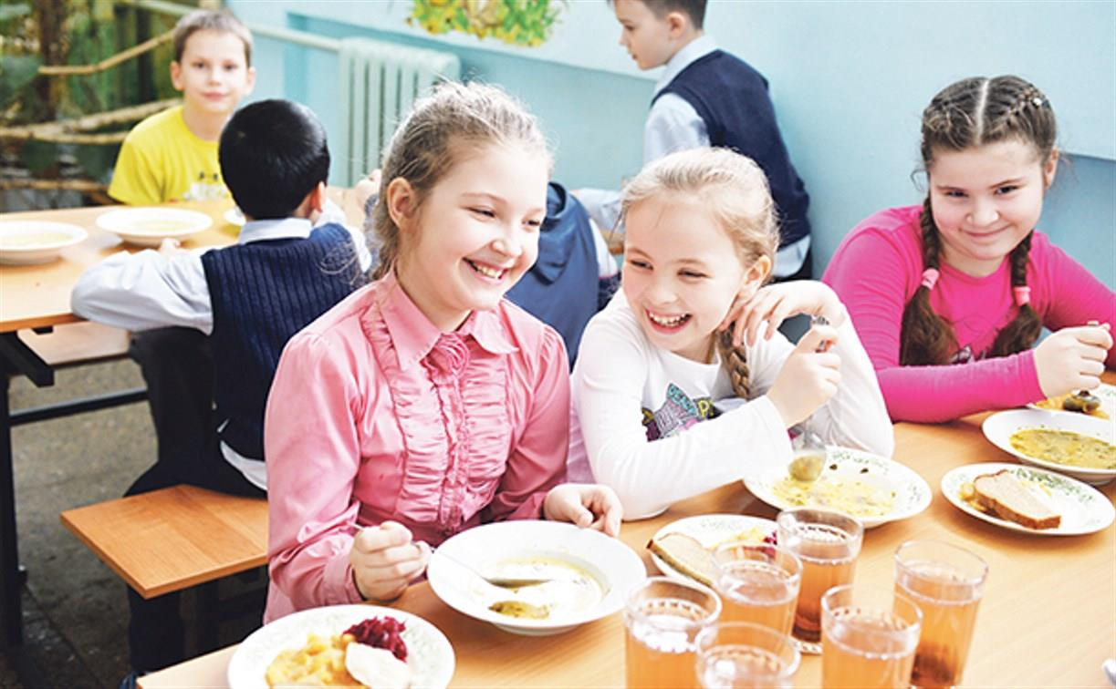 В марте на сайтах школ можно будет узнать меню столовых и о наличии диетического питания