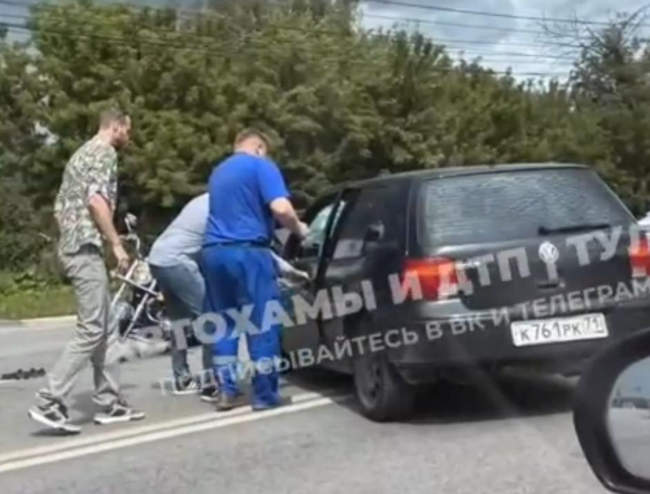В серьезном ДТП на ул. Тульского Рабочего полка пострадали оба водителя