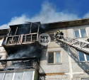 В тульском поселке Менделеевский загорелись две квартиры: репортаж