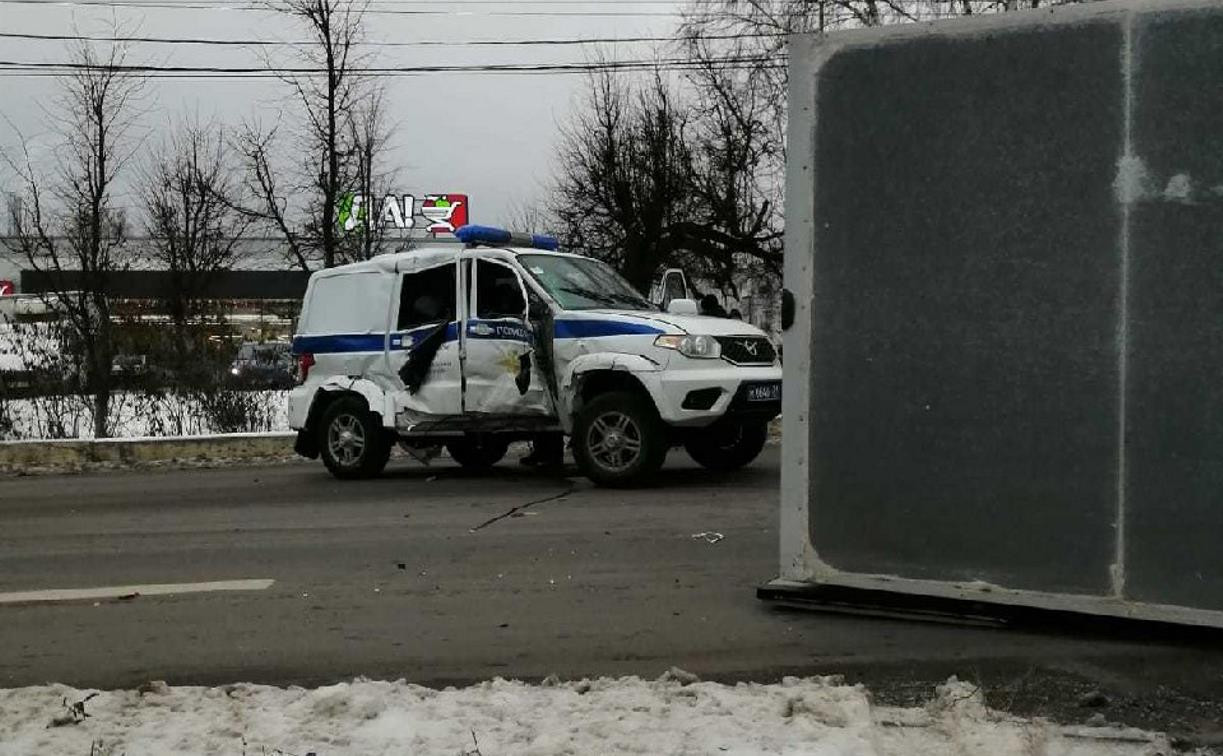 В Тульской области в ДТП попал полицейский УАЗ: пострадал мужчина