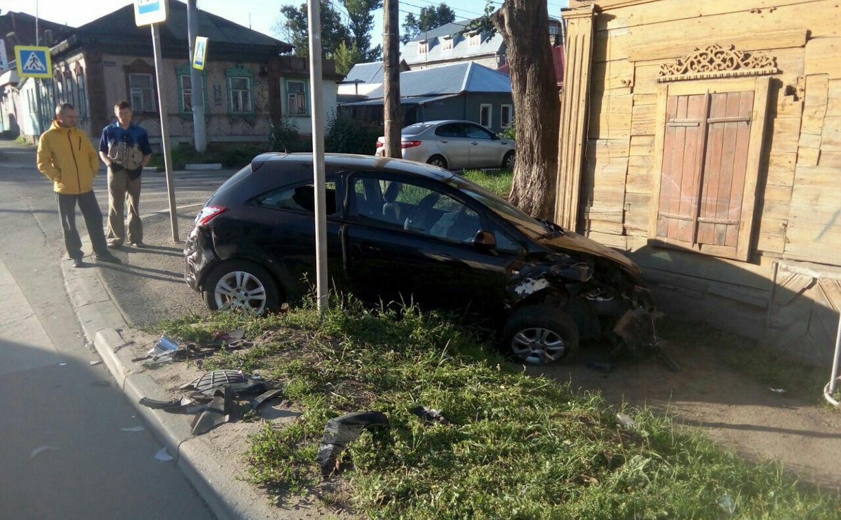 В Туле Opel врезался в дом