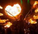 Фестиваль «Театральный дворик» завершился огненным шоу и фейерверком