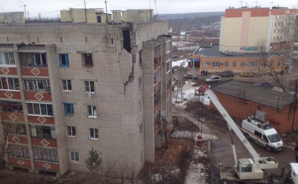 Всю секцию подъезда во взорвавшемся доме в Ясногорске признали аварийной