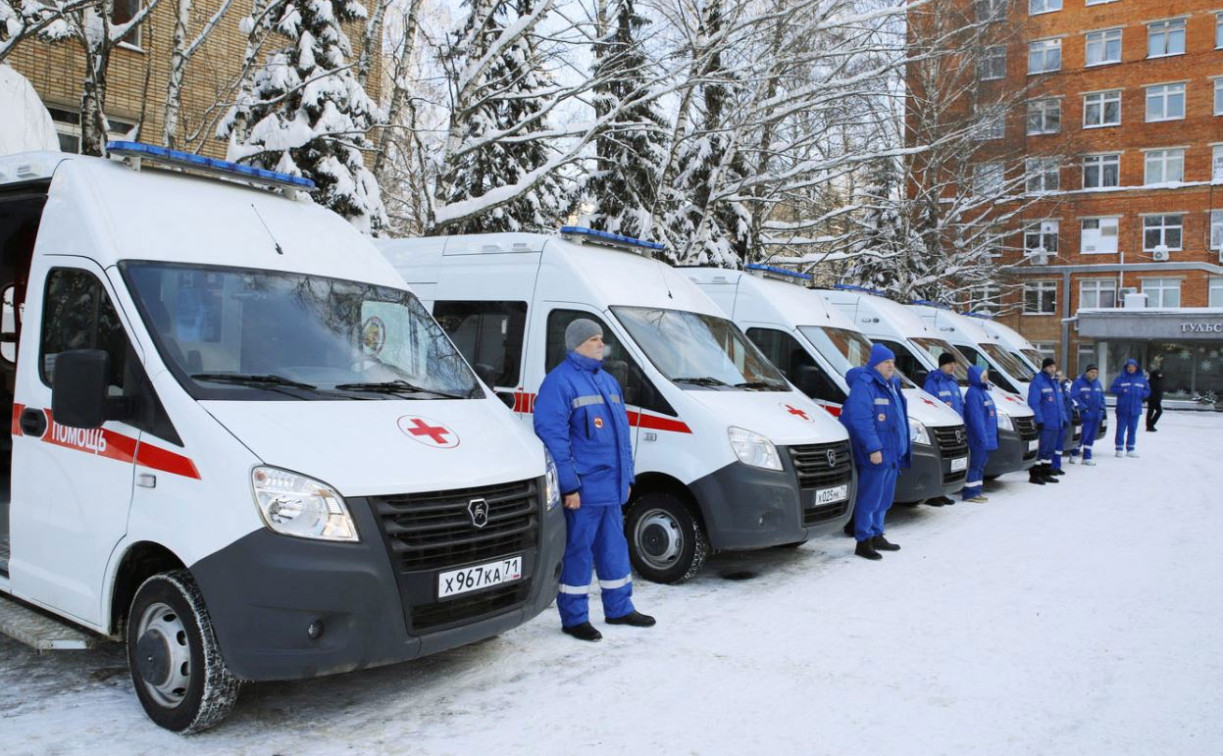 Медики тульской скорой помощи получили шесть новых машин