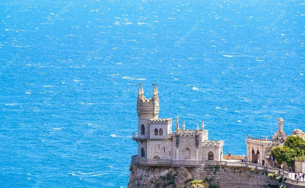 Отели Крыма оплатят проживание туристам, застрявшим на полуострове