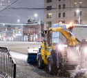 Илья Беспалов поставил задачу контролировать уборку снега на тротуарах, остановках и подъездах к соцучреждениям