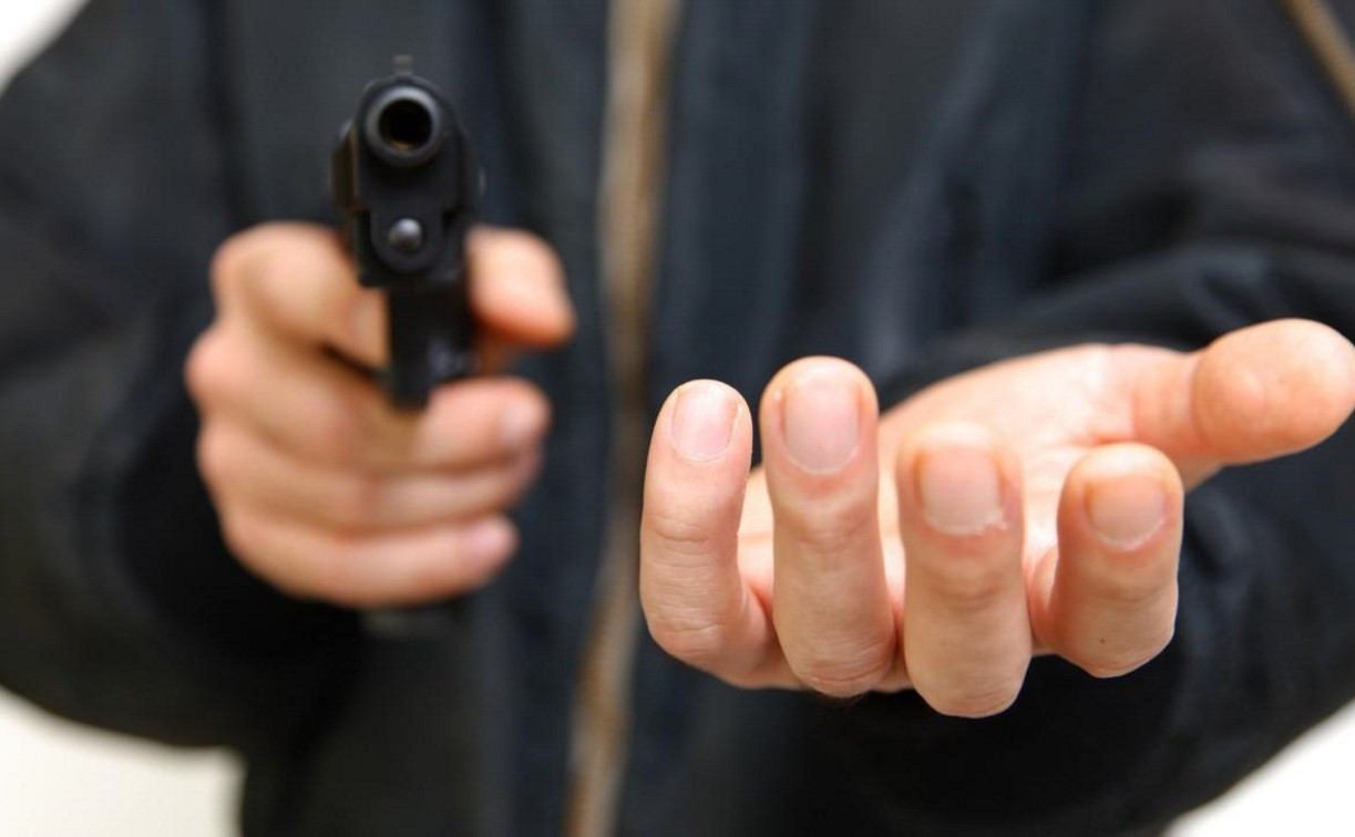 В Туле разбойник с пистолетом ждал денег, а дождался полицию