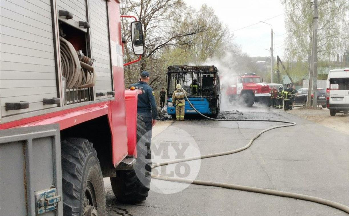 Причину поломки двигателя сгоревшего автобуса в Туле установит экспертиза