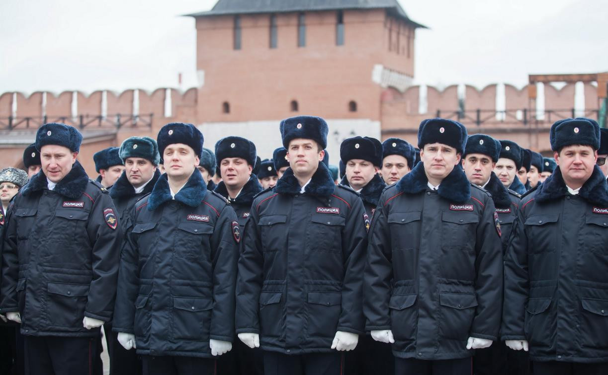 Игорь Крюков поздравил сотрудников и ветеранов органов внутренних дел РФ с праздником