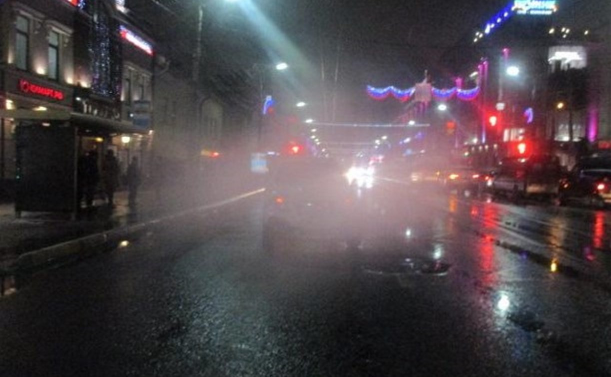 Видео: В центре Тулы автоледи сбила идущую к трамваю школьницу