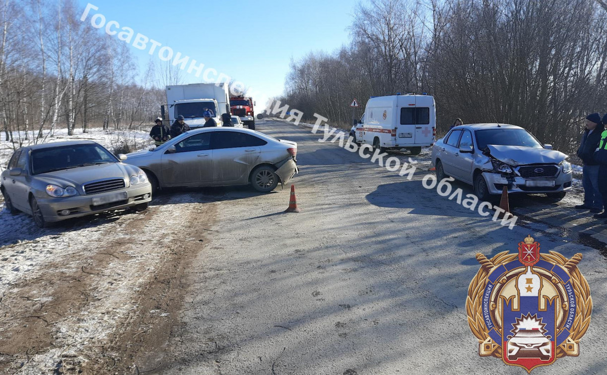 На трассе под Щекино водители устроили двойное ДТП