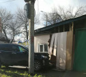 В Туле на пересечении ул. Староникитской и Л. Толстого автомобиль врезался в дом